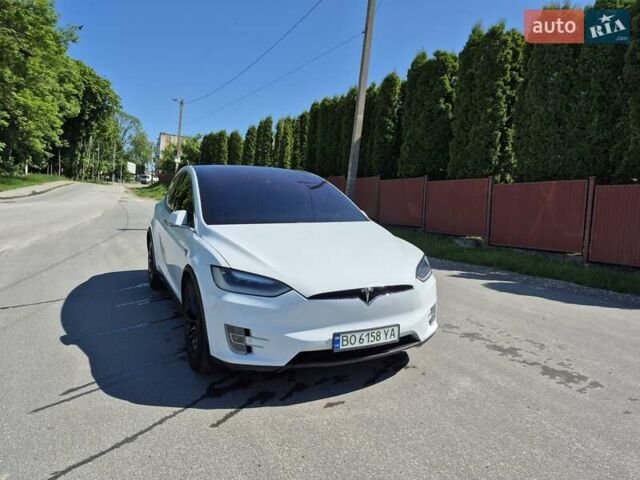 Белый Тесла Модель Х, объемом двигателя 0 л и пробегом 125 тыс. км за 19999 $, фото 3 на Automoto.ua