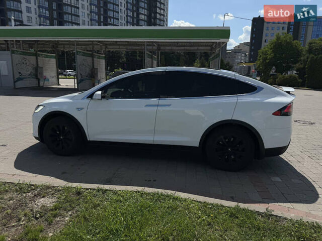 Белый Тесла Модель Х, объемом двигателя 0 л и пробегом 74 тыс. км за 26500 $, фото 34 на Automoto.ua