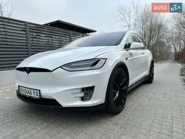 Белый Тесла Модель Х, объемом двигателя 0 л и пробегом 45 тыс. км за 26000 $, фото 22 на Automoto.ua