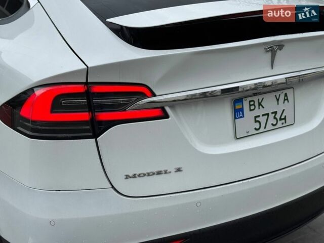 Білий Тесла Модель Х, об'ємом двигуна 0 л та пробігом 57 тис. км за 21000 $, фото 7 на Automoto.ua