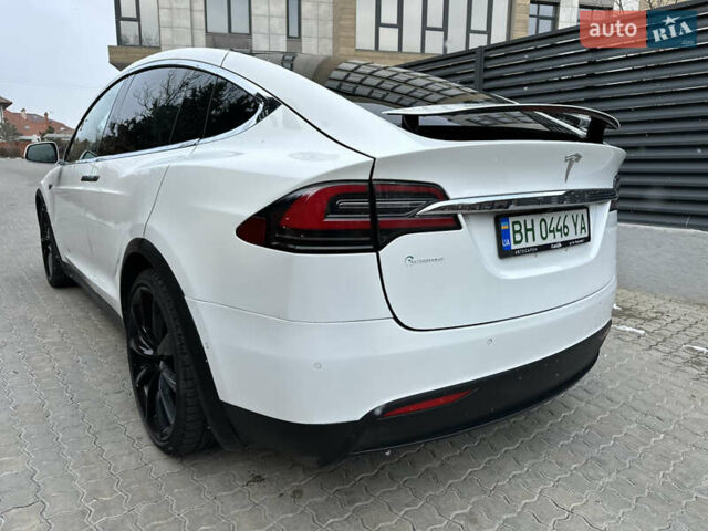 Белый Тесла Модель Х, объемом двигателя 0 л и пробегом 45 тыс. км за 26000 $, фото 23 на Automoto.ua