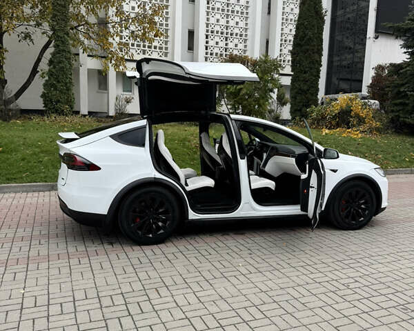 Білий Тесла Модель Х, об'ємом двигуна 0 л та пробігом 150 тис. км за 22500 $, фото 19 на Automoto.ua