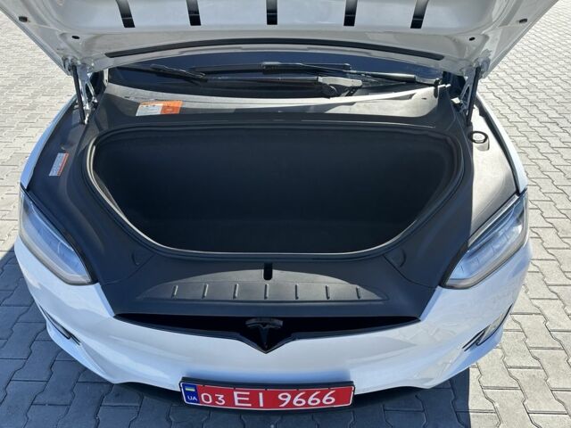 Белый Тесла Модель Х, объемом двигателя 0 л и пробегом 134 тыс. км за 22500 $, фото 15 на Automoto.ua