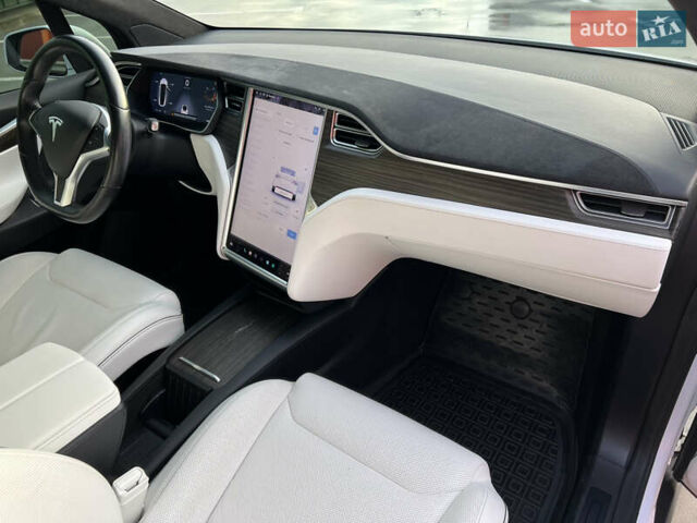 Белый Тесла Модель Х, объемом двигателя 0 л и пробегом 170 тыс. км за 19900 $, фото 41 на Automoto.ua