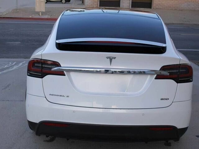 Білий Тесла Модель Х, об'ємом двигуна 0 л та пробігом 72 тис. км за 12400 $, фото 4 на Automoto.ua