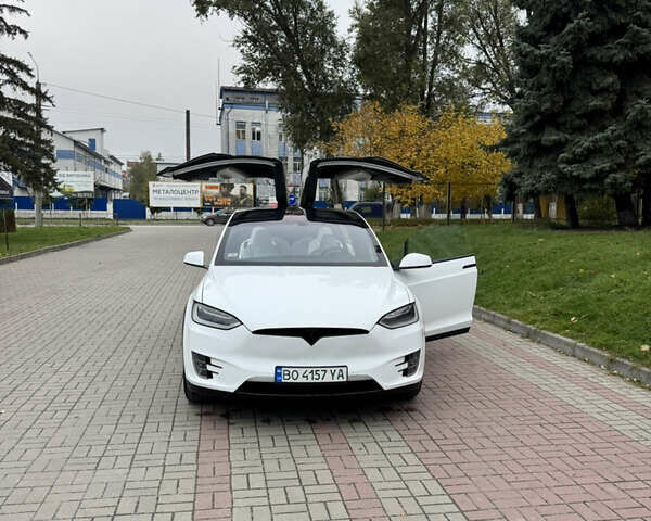 Білий Тесла Модель Х, об'ємом двигуна 0 л та пробігом 150 тис. км за 22500 $, фото 17 на Automoto.ua