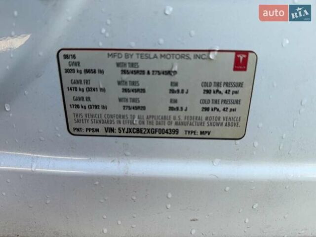 Белый Тесла Модель Х, объемом двигателя 0 л и пробегом 91 тыс. км за 6200 $, фото 9 на Automoto.ua