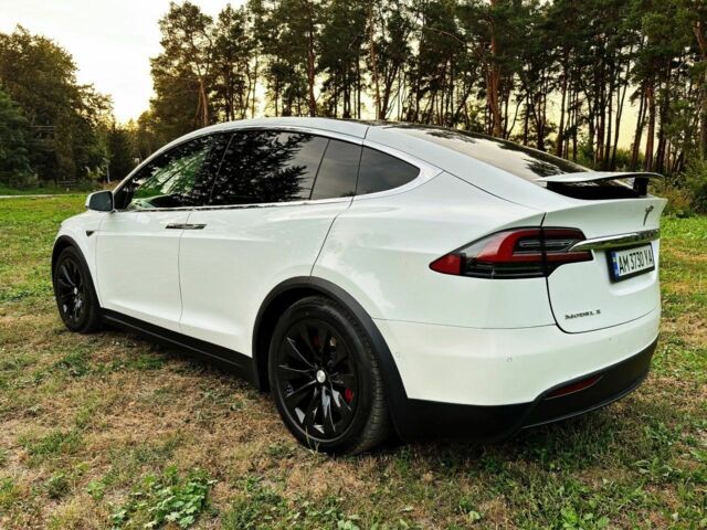 Белый Тесла Модель Х, объемом двигателя 0 л и пробегом 86 тыс. км за 21000 $, фото 3 на Automoto.ua