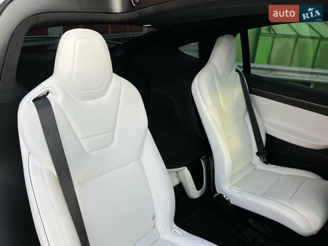 Белый Тесла Модель Х, объемом двигателя 0 л и пробегом 170 тыс. км за 19900 $, фото 46 на Automoto.ua