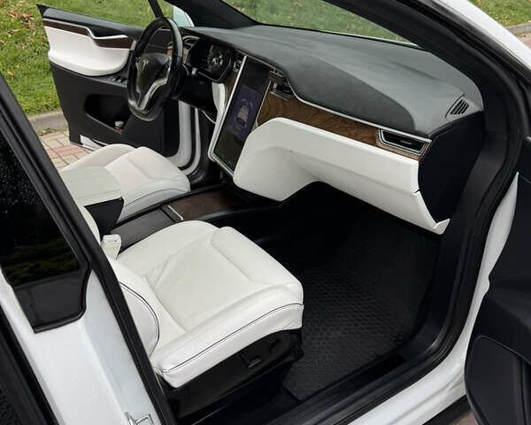Білий Тесла Модель Х, об'ємом двигуна 0 л та пробігом 150 тис. км за 22500 $, фото 28 на Automoto.ua