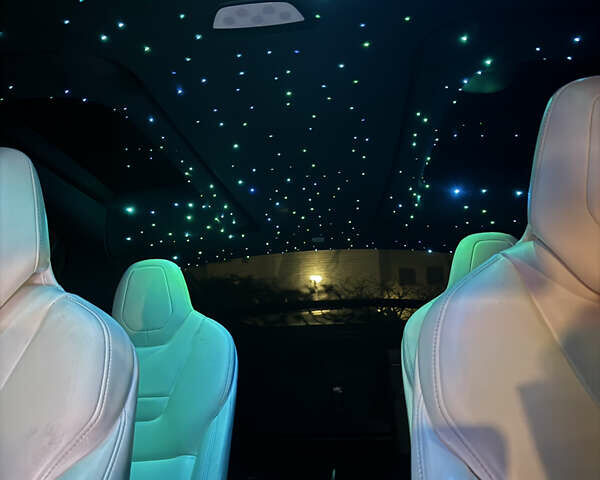 Белый Тесла Модель Х, объемом двигателя 0 л и пробегом 184 тыс. км за 26000 $, фото 15 на Automoto.ua