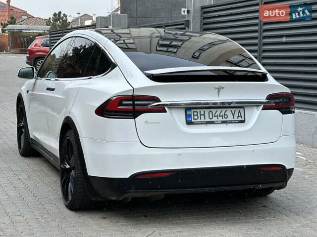 Белый Тесла Модель Х, объемом двигателя 0 л и пробегом 45 тыс. км за 26000 $, фото 13 на Automoto.ua