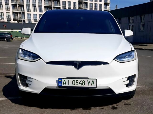 Белый Тесла Модель Х, объемом двигателя 0 л и пробегом 160 тыс. км за 25000 $, фото 4 на Automoto.ua