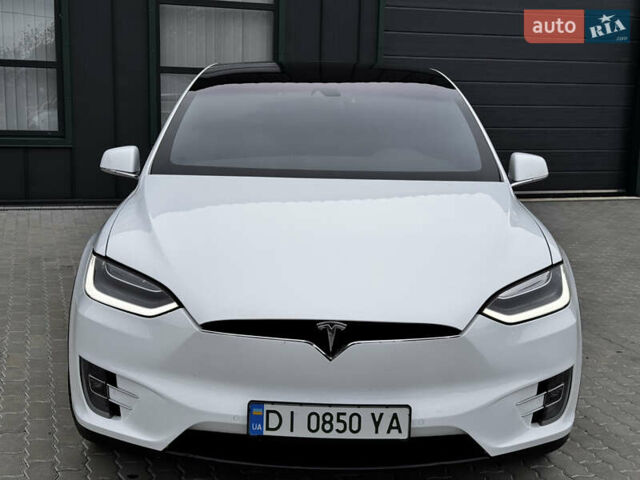 Білий Тесла Модель Х, об'ємом двигуна 0 л та пробігом 71 тис. км за 28500 $, фото 5 на Automoto.ua