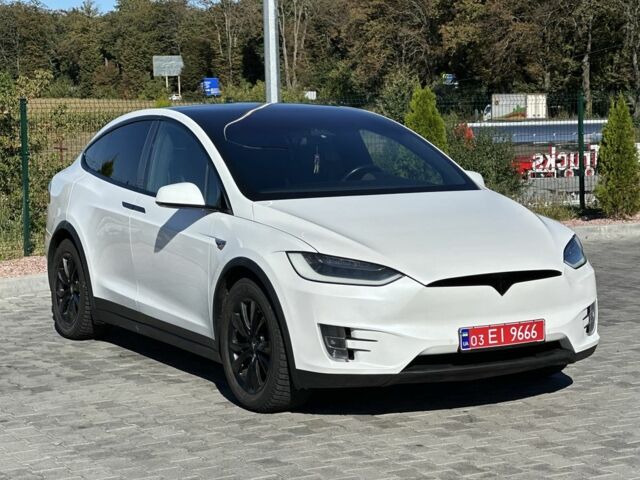 Белый Тесла Модель Х, объемом двигателя 0 л и пробегом 134 тыс. км за 22500 $, фото 2 на Automoto.ua