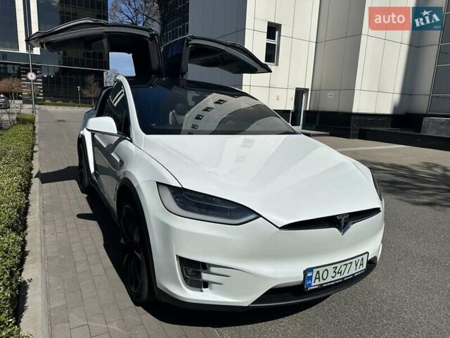 Белый Тесла Модель Х, объемом двигателя 0 л и пробегом 128 тыс. км за 48000 $, фото 5 на Automoto.ua