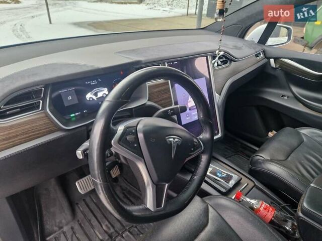Білий Тесла Модель Х, об'ємом двигуна 0 л та пробігом 163 тис. км за 20900 $, фото 11 на Automoto.ua