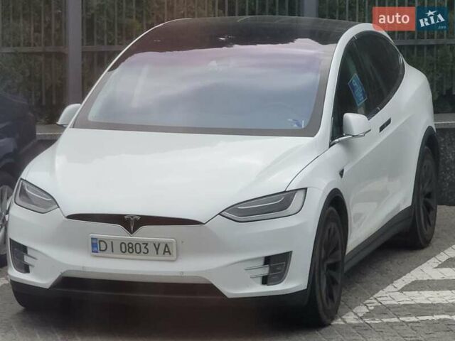 Белый Тесла Модель Х, объемом двигателя 0 л и пробегом 290 тыс. км за 29000 $, фото 8 на Automoto.ua