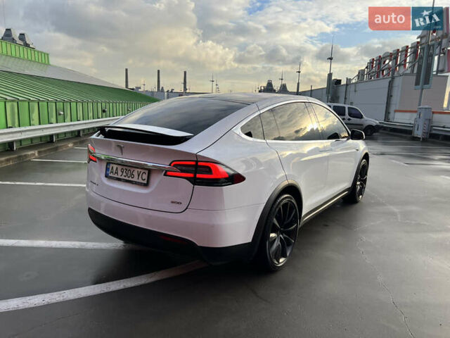 Белый Тесла Модель Х, объемом двигателя 0 л и пробегом 170 тыс. км за 19900 $, фото 8 на Automoto.ua