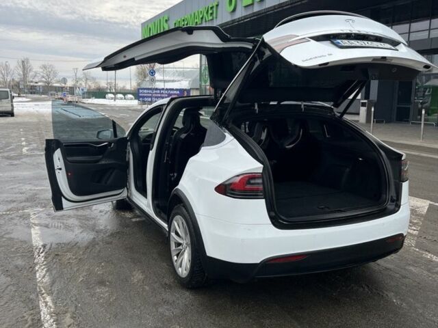 Белый Тесла Модель Х, объемом двигателя 0 л и пробегом 112 тыс. км за 18850 $, фото 21 на Automoto.ua