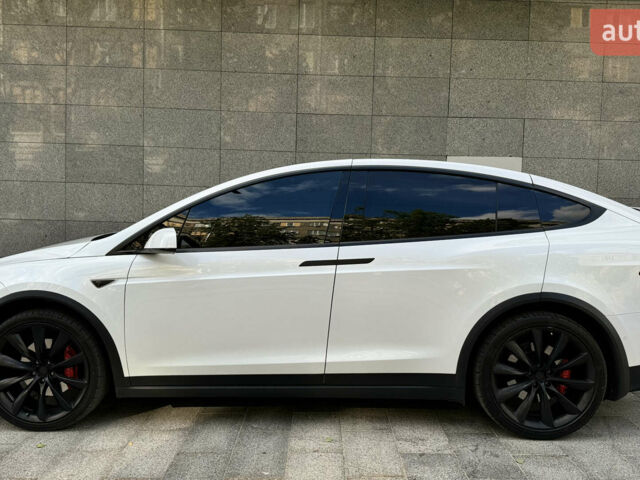 Белый Тесла Модель Х, объемом двигателя 0 л и пробегом 150 тыс. км за 26500 $, фото 2 на Automoto.ua