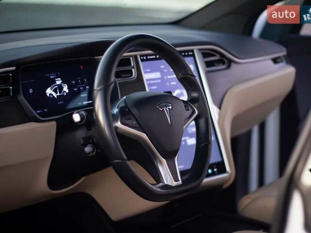 Білий Тесла Модель Х, об'ємом двигуна 0 л та пробігом 168 тис. км за 20000 $, фото 12 на Automoto.ua