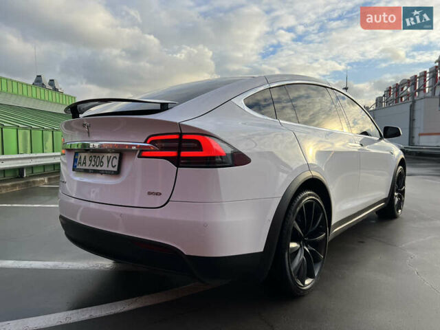 Белый Тесла Модель Х, объемом двигателя 0 л и пробегом 170 тыс. км за 19900 $, фото 9 на Automoto.ua