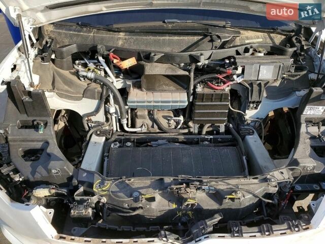 Белый Тесла Модель Х, объемом двигателя 0 л и пробегом 76 тыс. км за 5500 $, фото 11 на Automoto.ua