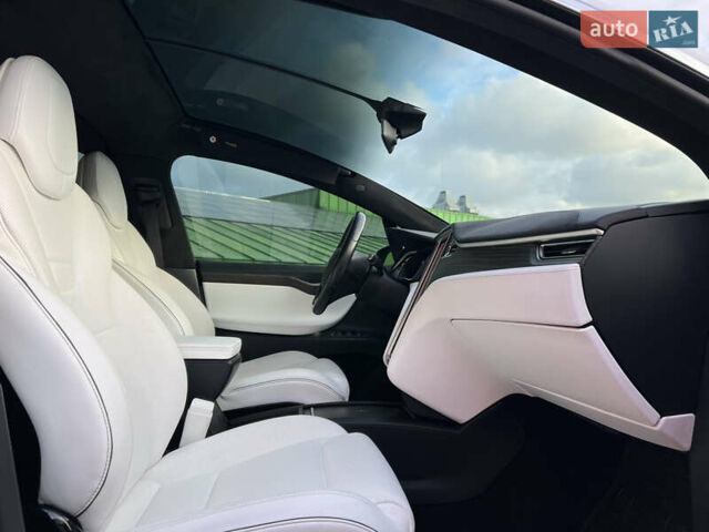 Белый Тесла Модель Х, объемом двигателя 0 л и пробегом 170 тыс. км за 19900 $, фото 40 на Automoto.ua