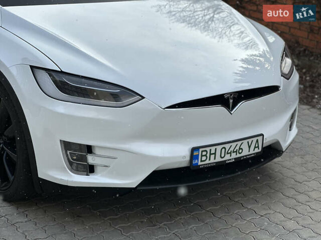 Белый Тесла Модель Х, объемом двигателя 0 л и пробегом 45 тыс. км за 26000 $, фото 9 на Automoto.ua