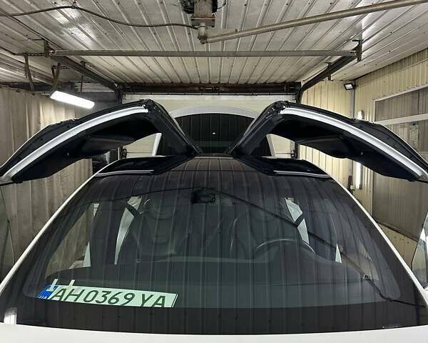 Белый Тесла Модель Х, объемом двигателя 0 л и пробегом 118 тыс. км за 21500 $, фото 17 на Automoto.ua