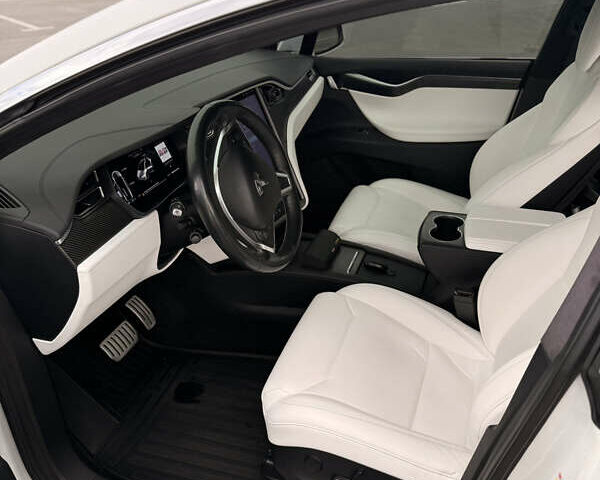 Тесла Модель Х 2017 у Дніпро (Дніпропетровську) на Automoto.ua Білий Тесла Модель Х, об'ємом двигуна 0 л та пробігом 83 тис. км за 33300 $, фото 32 на Automoto.ua