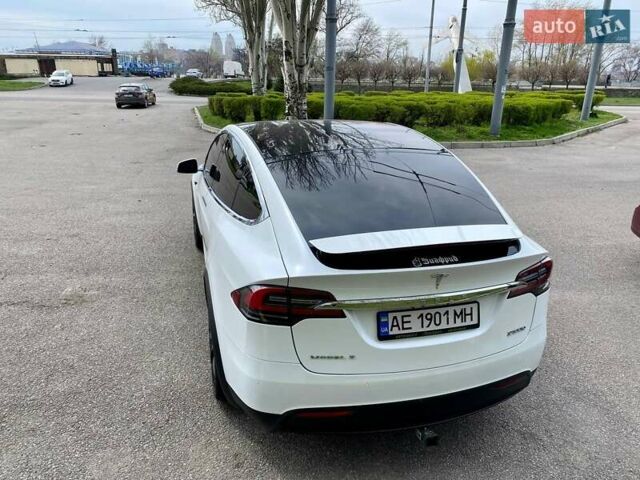 Білий Тесла Модель Х, об'ємом двигуна 0 л та пробігом 142 тис. км за 39000 $, фото 17 на Automoto.ua