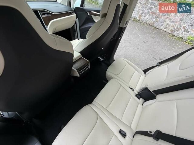 Білий Тесла Модель Х, об'ємом двигуна 0 л та пробігом 92 тис. км за 26490 $, фото 88 на Automoto.ua
