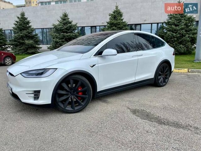 Білий Тесла Модель Х, об'ємом двигуна 0 л та пробігом 142 тис. км за 39000 $, фото 3 на Automoto.ua