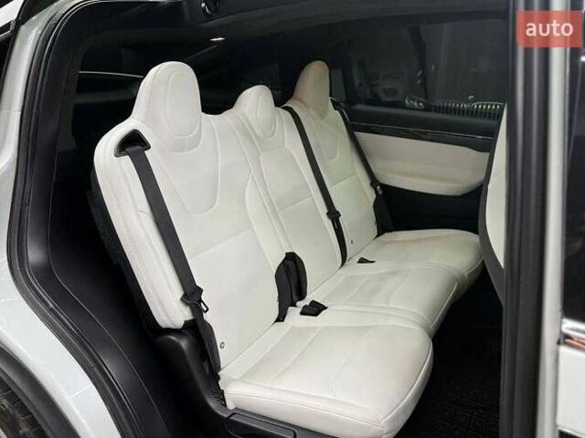 Білий Тесла Модель Х, об'ємом двигуна 0 л та пробігом 64 тис. км за 29900 $, фото 29 на Automoto.ua