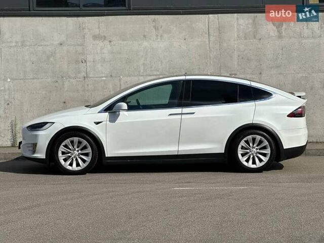Білий Тесла Модель Х, об'ємом двигуна 0 л та пробігом 110 тис. км за 29900 $, фото 7 на Automoto.ua
