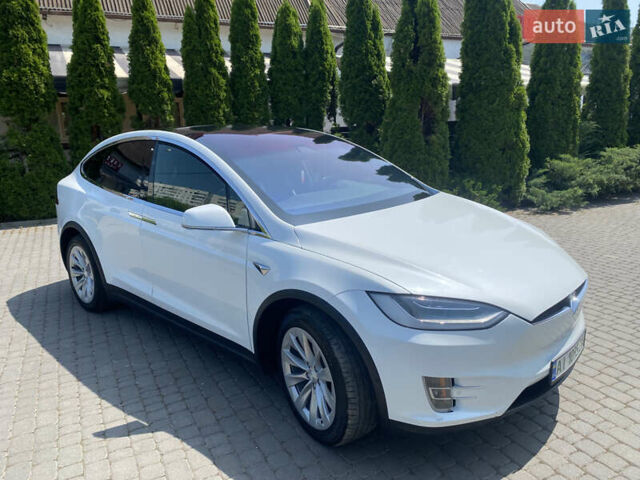 Белый Тесла Модель Х, объемом двигателя 0 л и пробегом 160 тыс. км за 28500 $, фото 5 на Automoto.ua