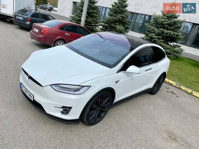 Білий Тесла Модель Х, об'ємом двигуна 0 л та пробігом 142 тис. км за 39000 $, фото 1 на Automoto.ua