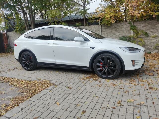 Тесла Модель Х 2017 в Днепре (Днепропетровске) на Automoto.ua Белый Тесла Модель Х, объемом двигателя 0 л и пробегом 106 тыс. км за 22000 $, фото 5 на Automoto.ua