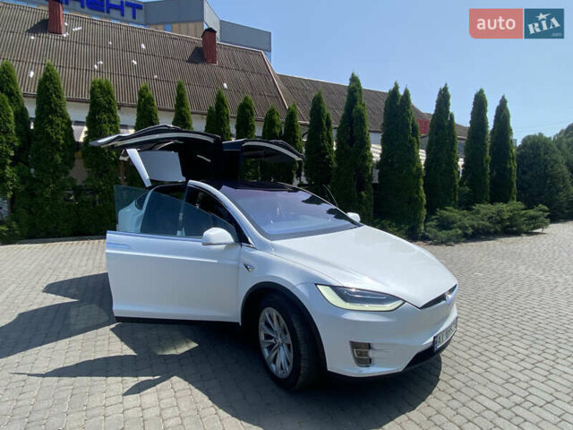 Белый Тесла Модель Х, объемом двигателя 0 л и пробегом 160 тыс. км за 28500 $, фото 13 на Automoto.ua