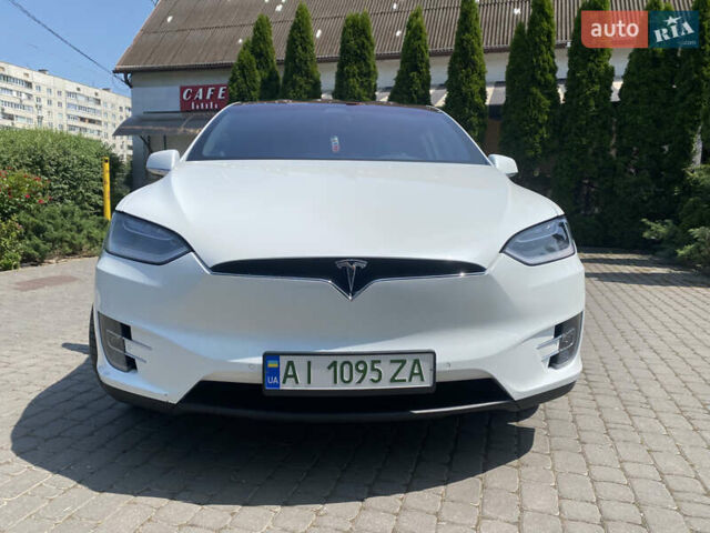 Белый Тесла Модель Х, объемом двигателя 0 л и пробегом 160 тыс. км за 28500 $, фото 4 на Automoto.ua