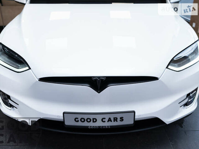 Белый Тесла Модель Х, объемом двигателя 0 л и пробегом 75 тыс. км за 37000 $, фото 8 на Automoto.ua