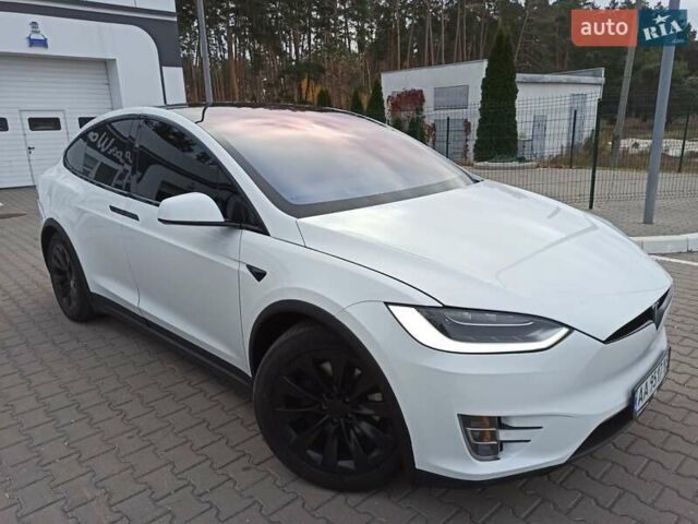 Белый Тесла Модель Х, объемом двигателя 0 л и пробегом 183 тыс. км за 26000 $, фото 10 на Automoto.ua