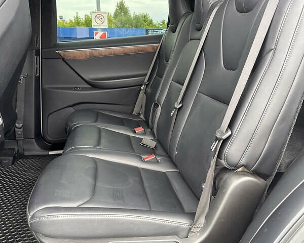 Белый Тесла Модель Х, объемом двигателя 0 л и пробегом 112 тыс. км за 22700 $, фото 31 на Automoto.ua