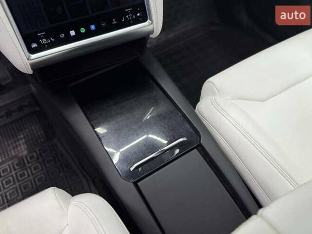 Білий Тесла Модель Х, об'ємом двигуна 0 л та пробігом 64 тис. км за 29900 $, фото 19 на Automoto.ua