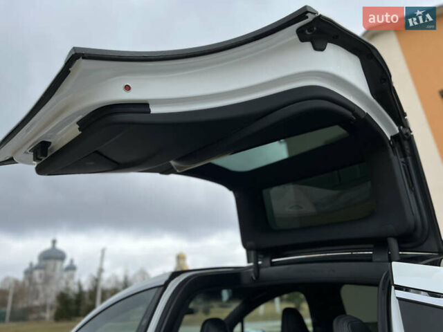 Белый Тесла Модель Х, объемом двигателя 0 л и пробегом 112 тыс. км за 31580 $, фото 85 на Automoto.ua