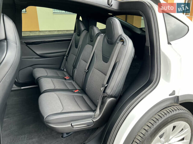 Белый Тесла Модель Х, объемом двигателя 0 л и пробегом 112 тыс. км за 31580 $, фото 83 на Automoto.ua