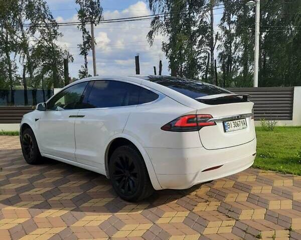Белый Тесла Модель Х, объемом двигателя 0 л и пробегом 175 тыс. км за 18900 $, фото 4 на Automoto.ua