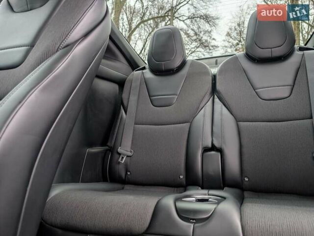 Белый Тесла Модель Х, объемом двигателя 0 л и пробегом 220 тыс. км за 19700 $, фото 35 на Automoto.ua